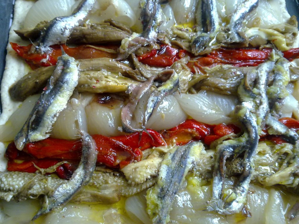 coca de recapte amb anxoves coca de recapte amb anxoves